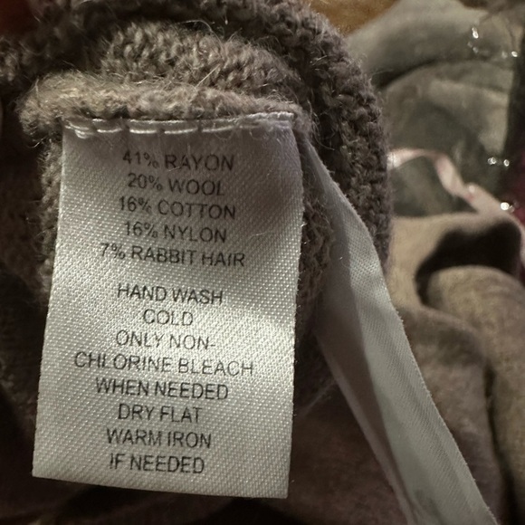 Loft Jewelled Sweater - Picture 6 of 6